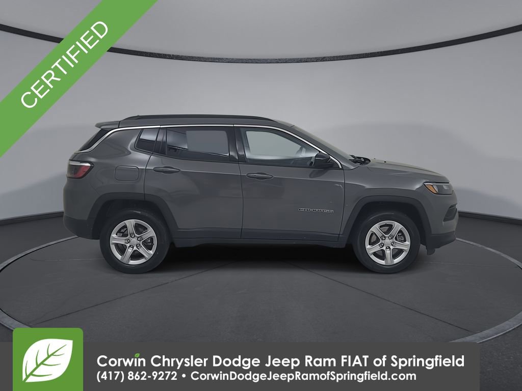 Certified 2024 Jeep Compass Latitude image 17