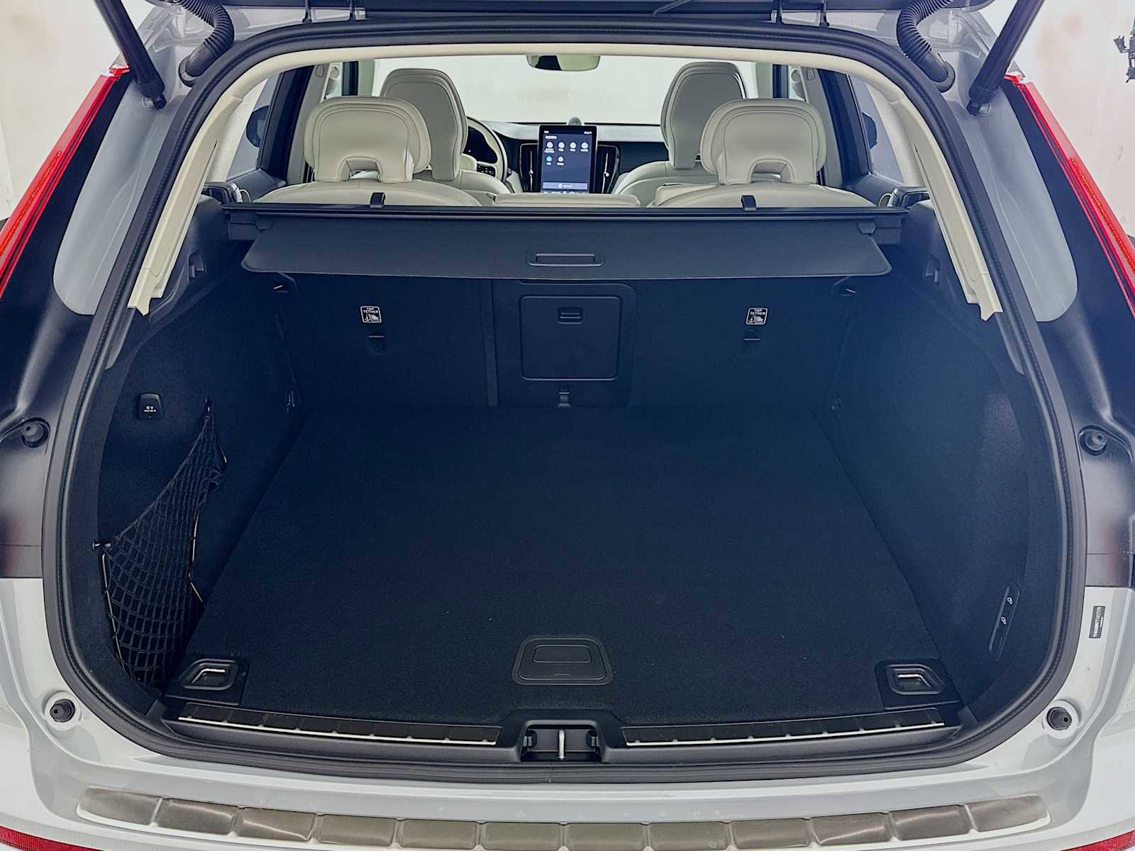 New 2026 Volvo XC60 T8 Ultra w/ Protection Package image 23