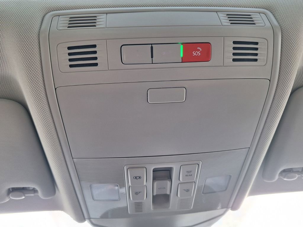 New 2026 Volkswagen Jetta SEL image 17