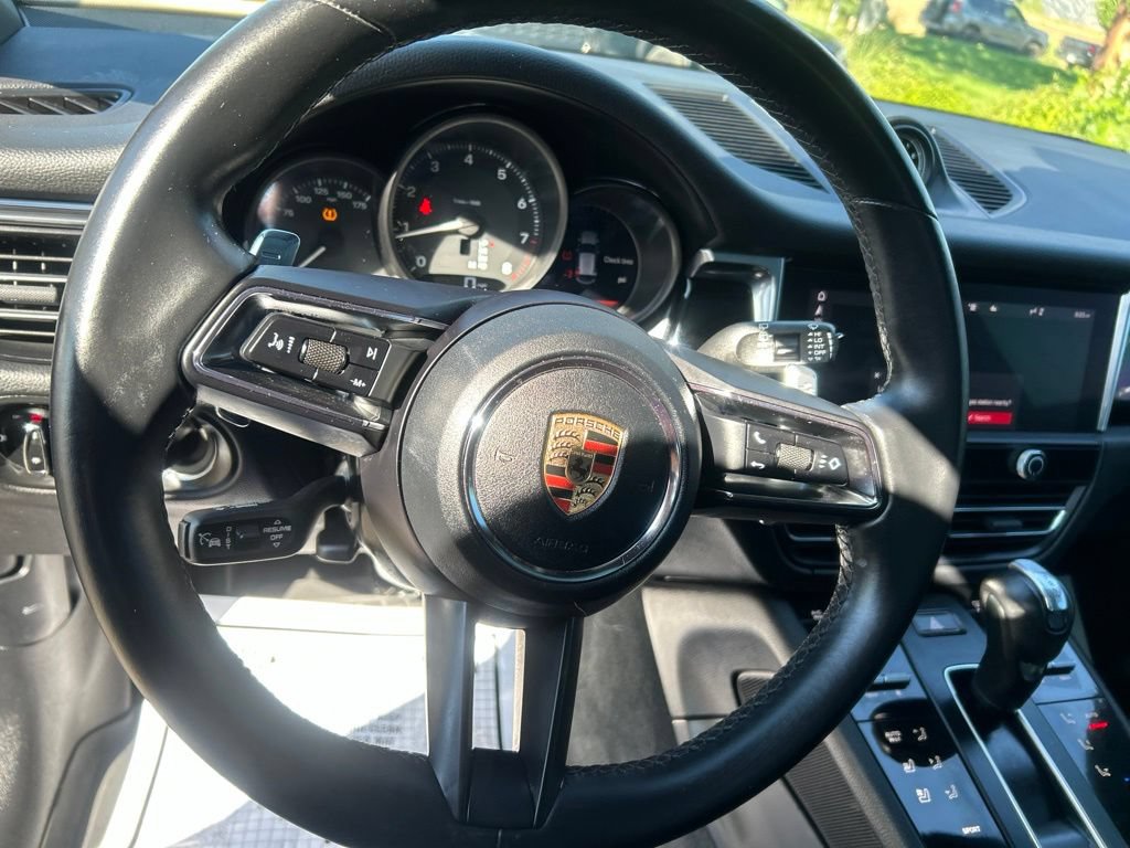 Used 2023 Porsche Macan Turbo AWD/4WD image 25