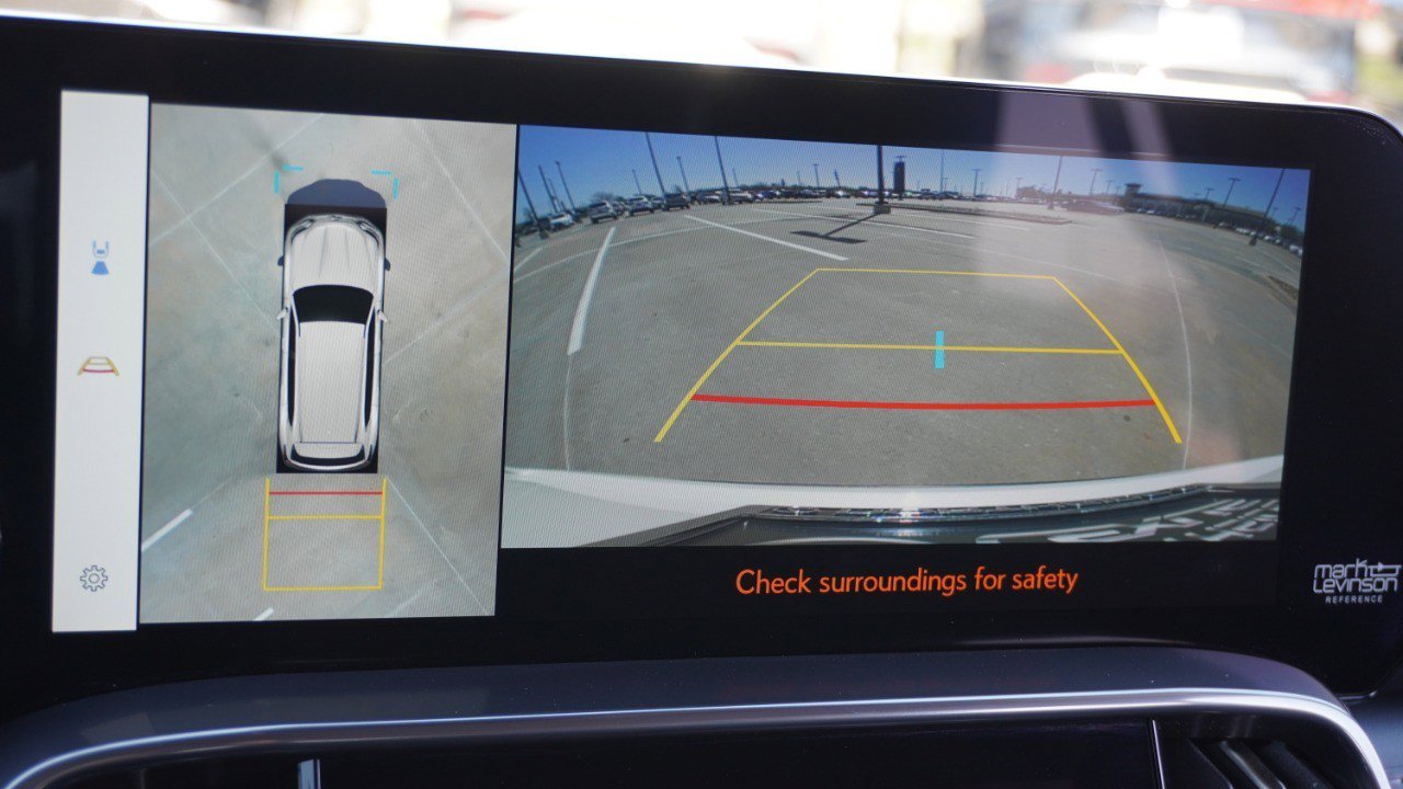 Used 2023 Lexus LX 600 4WD w/ Appearance Package image 17