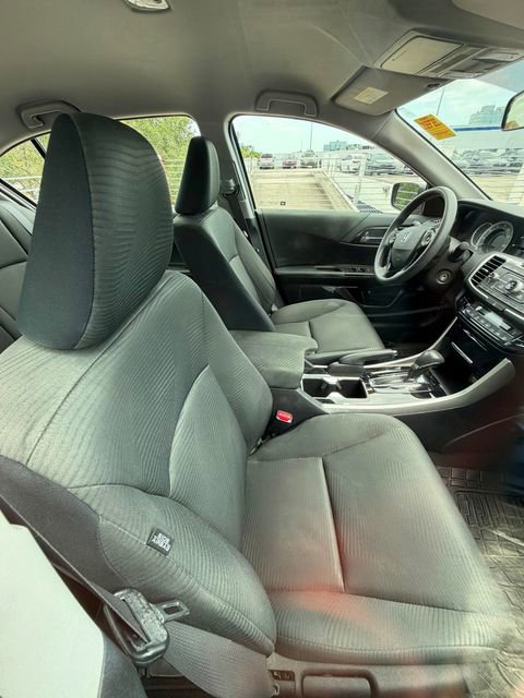 Used 2017 Honda Accord LX image 12
