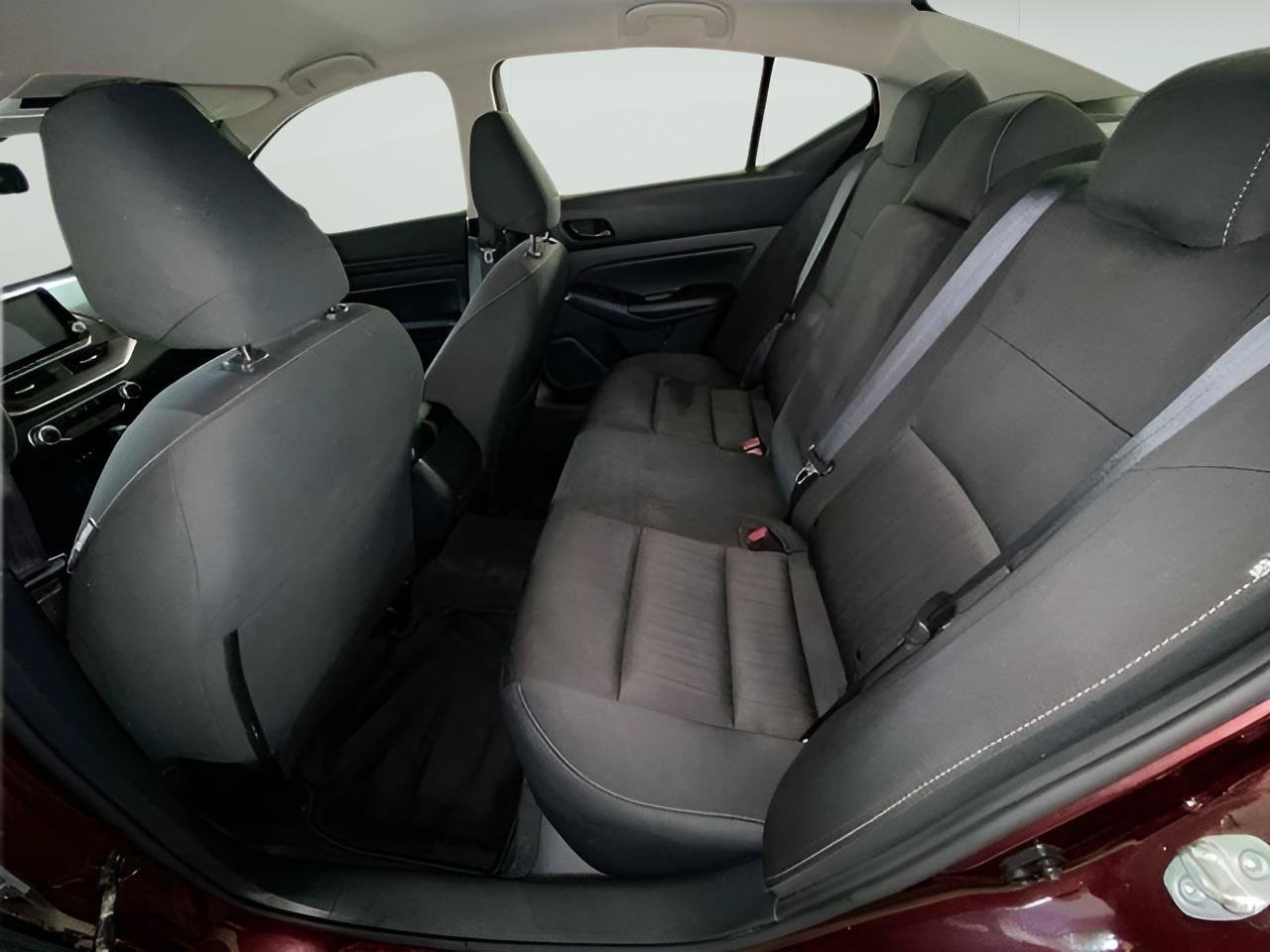 Used 2024 Nissan Altima 2.5 SV FWD image 28