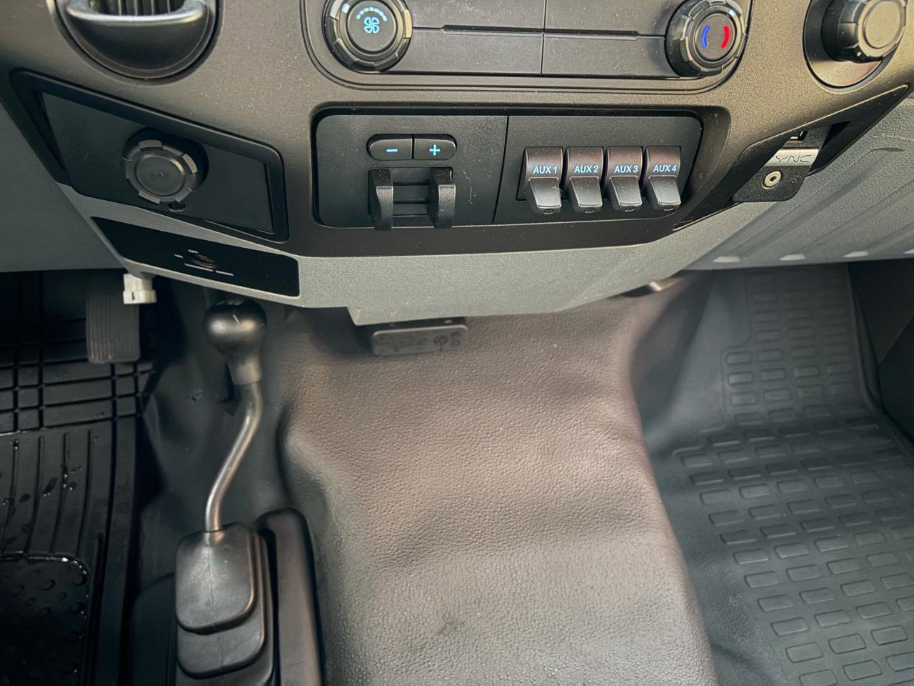 Used 2016 Ford F550 4x4 Regular Cab Super Duty image 29