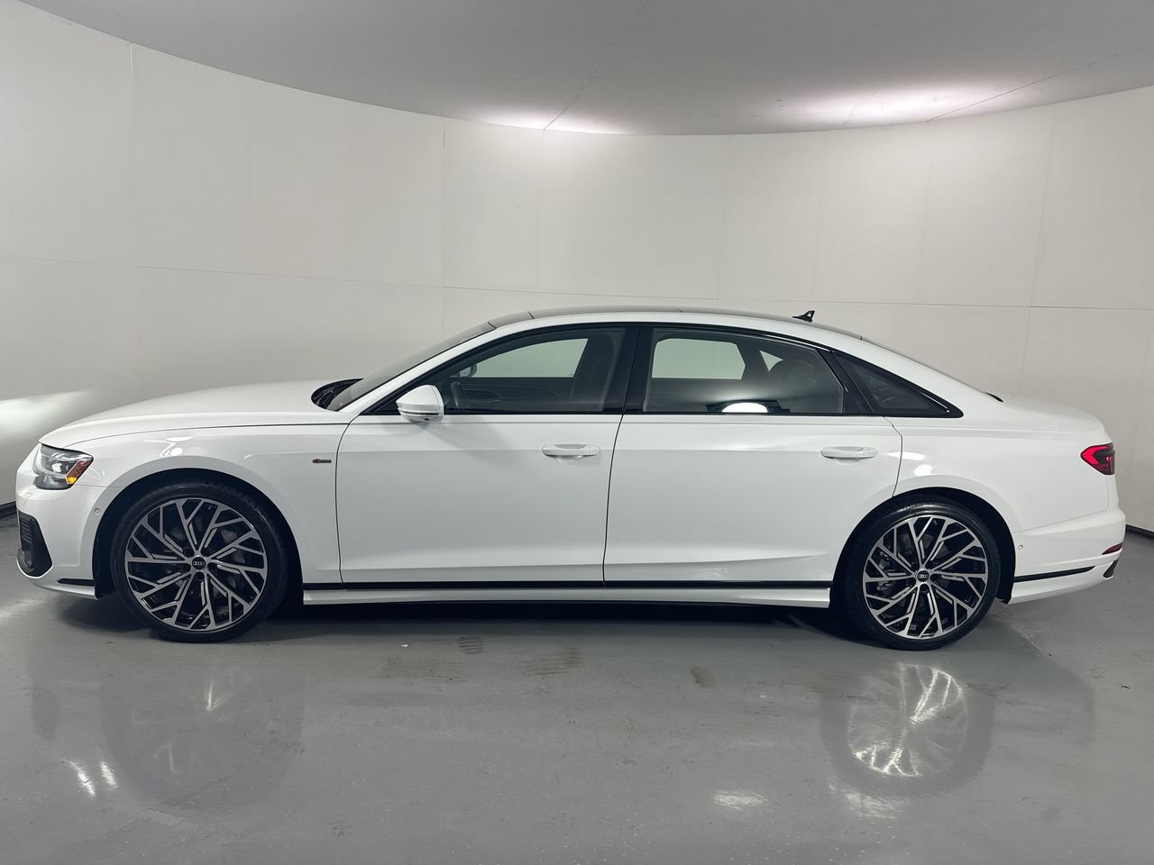Used 2023 Audi A8 L 3.0T w/ Comfort Plus Package AWD/4WD image 30