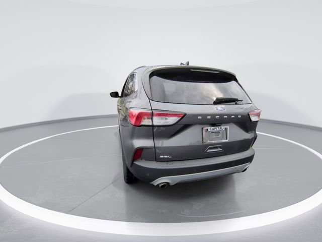 Used 2022 Ford Escape SEL image 2