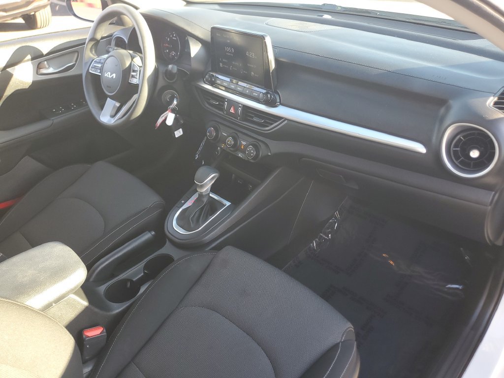 Used 2024 Kia Forte LXS FWD image 14