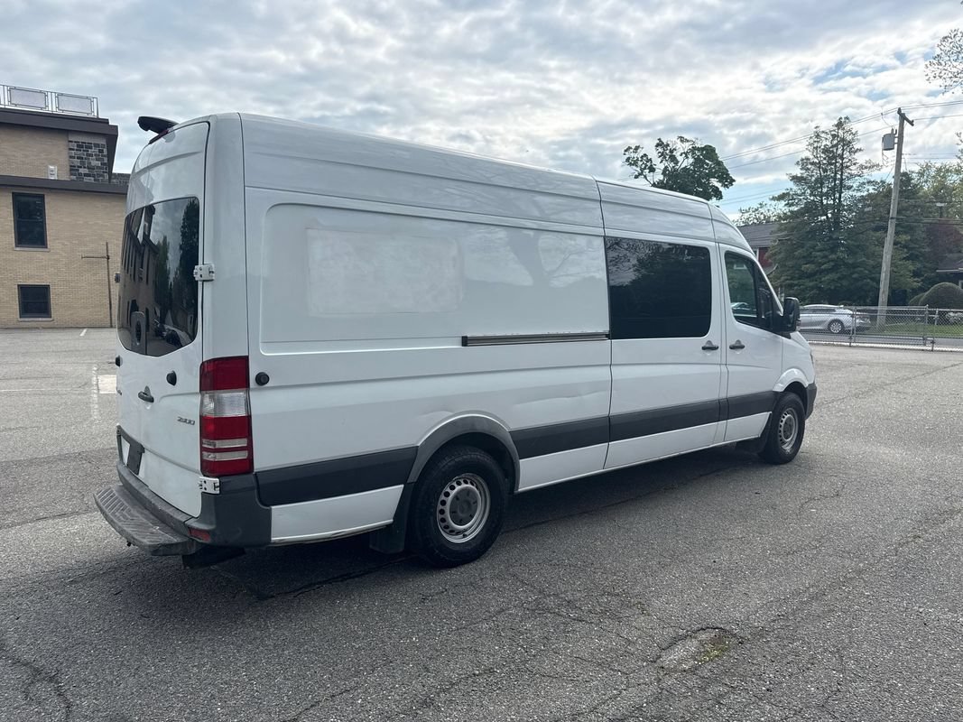 Used 2018 Mercedes-Benz Sprinter 2500 image 8