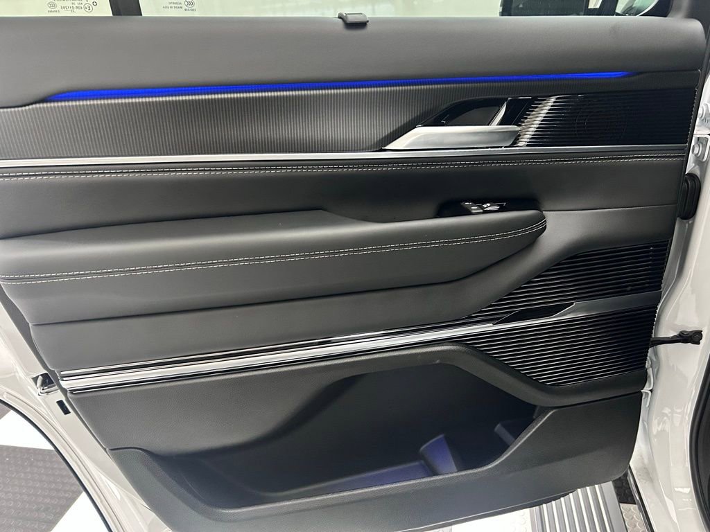 New 2026 Jeep Grand Wagoneer Summit w/ Rear Seat Video Group I image 13