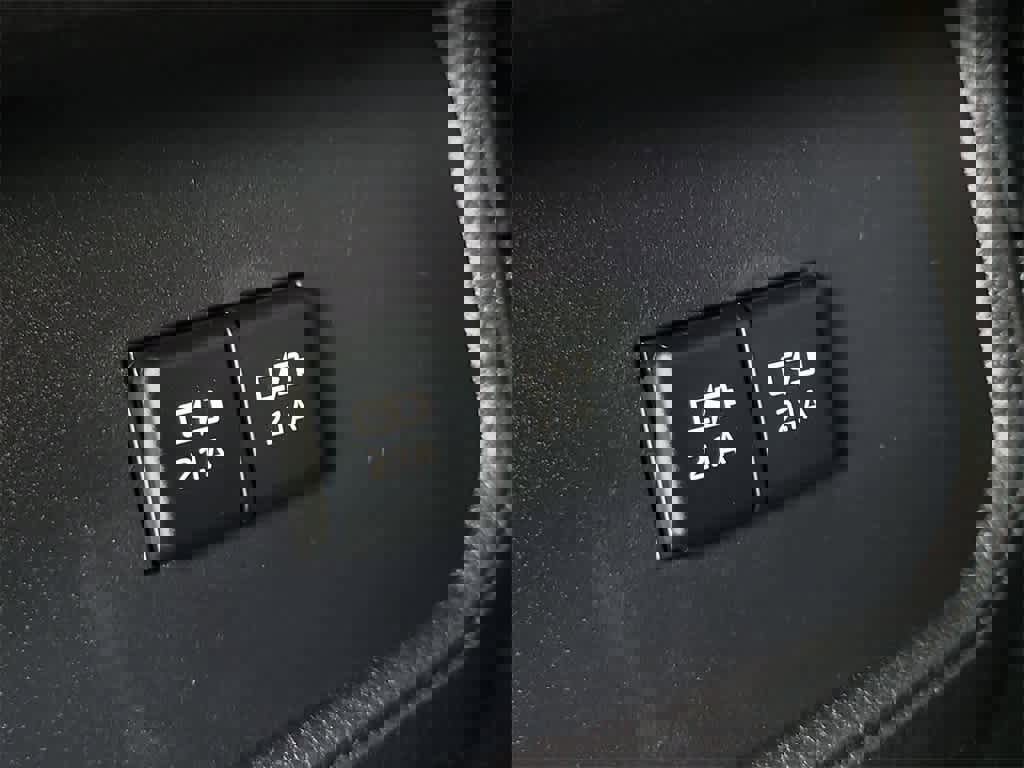 Used 2020 Toyota Highlander XLE image 14