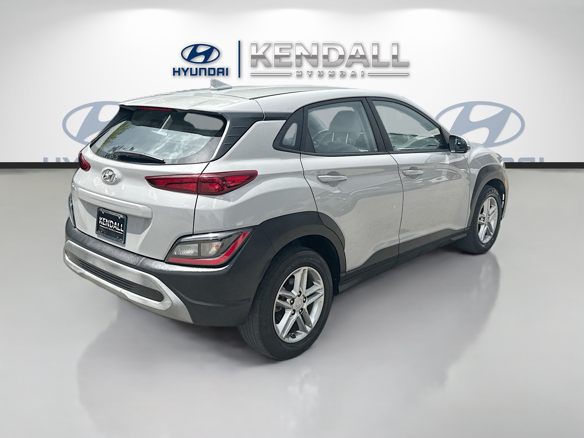 Used 2023 Hyundai Kona SE FWD image 6