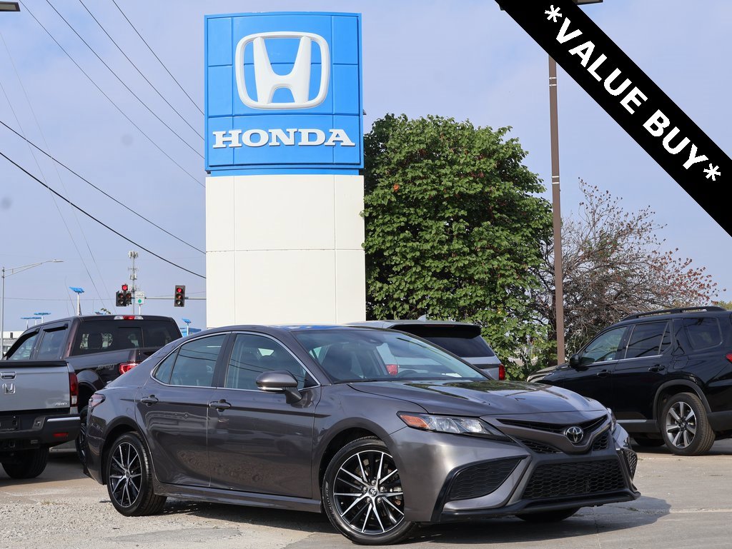 Used 2023 Toyota Camry SE