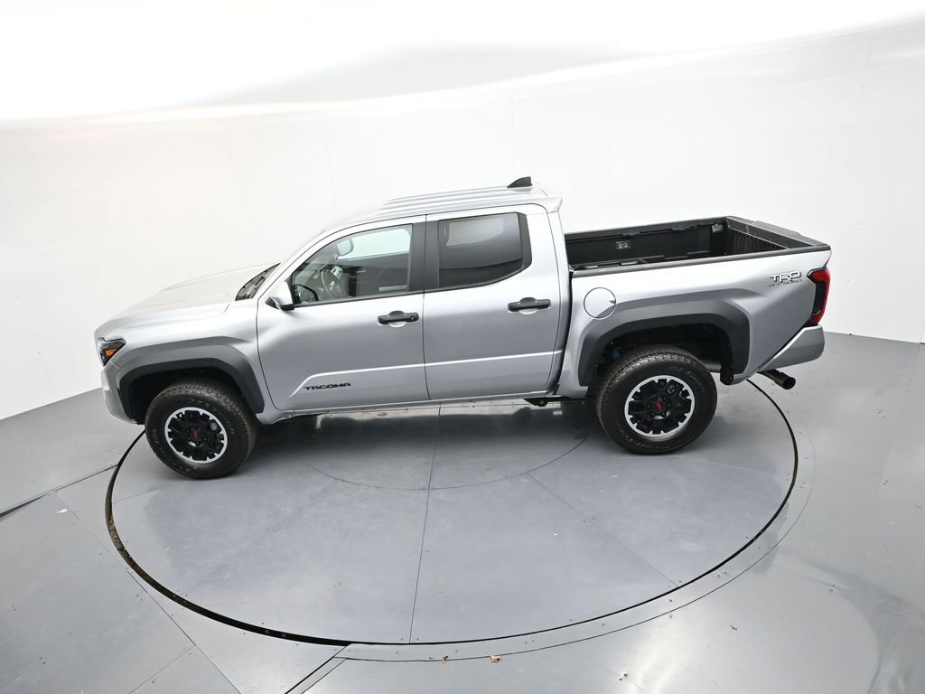Used 2024 Toyota Tacoma TRD Off-Road image 22