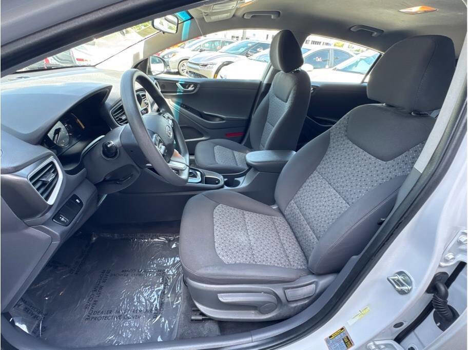 Used 2019 Hyundai Ioniq Blue FWD image 8