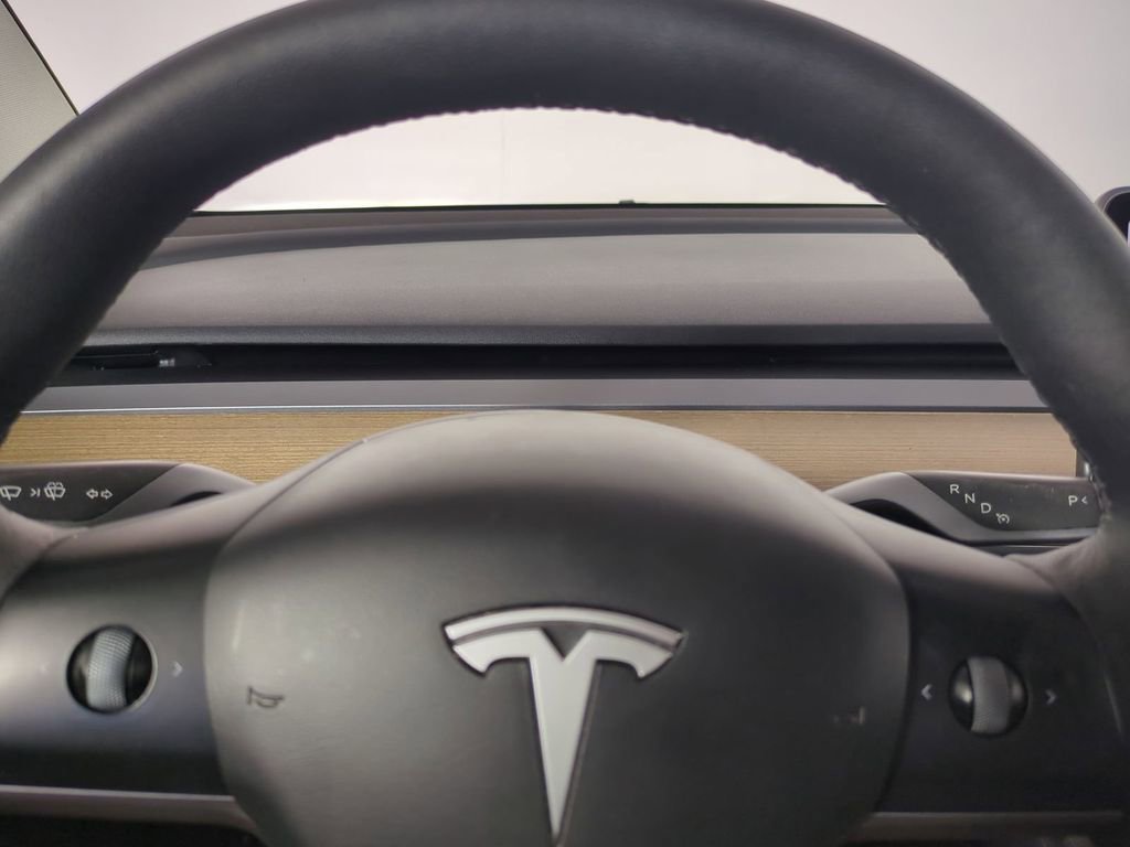 Used 2023 Tesla Model 3 Standard Range image 32