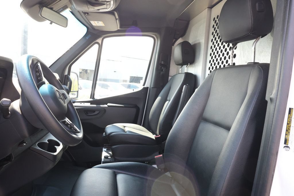 Used 2022 Mercedes-Benz Sprinter 2500 image 19