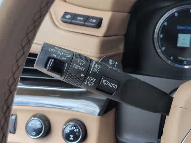 Used 2019 Cadillac Escalade ESV Platinum AWD/4WD image 26