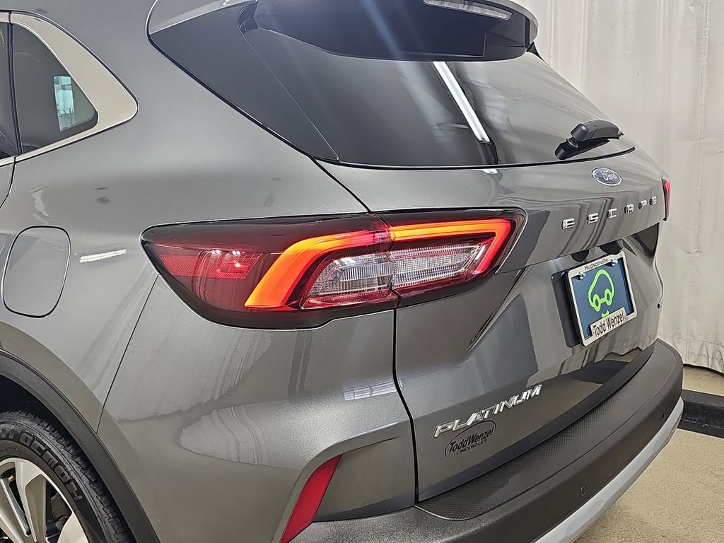 Used 2025 Ford Escape Platinum AWD/4WD image 40