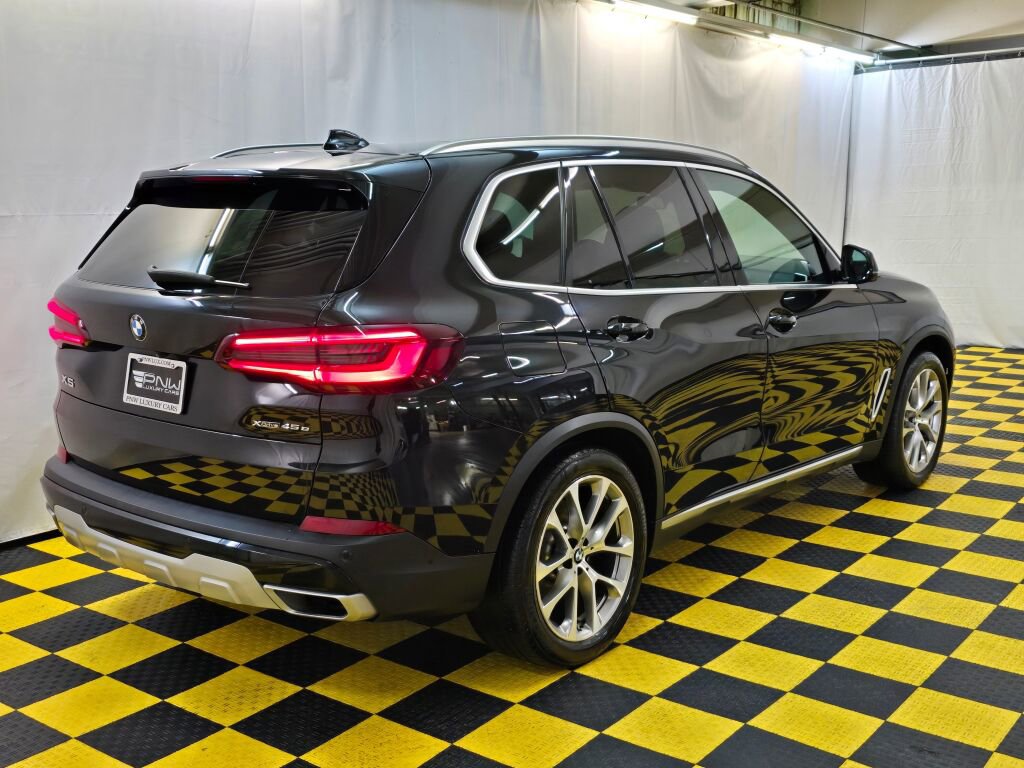 Used 2021 BMW X5 xDrive45e w/ Premium Package image 3