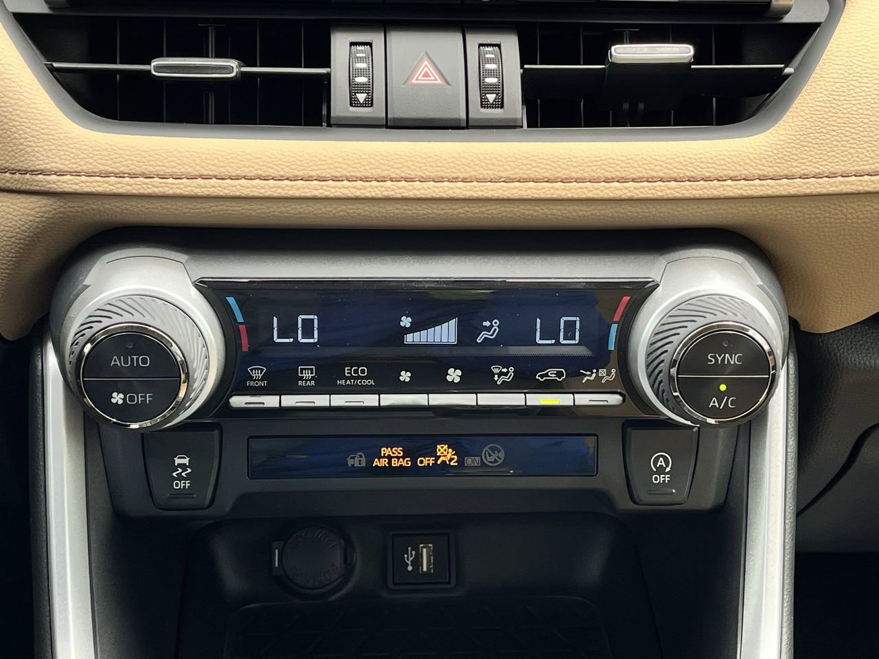 Used 2024 Toyota RAV4 XLE Premium image 18