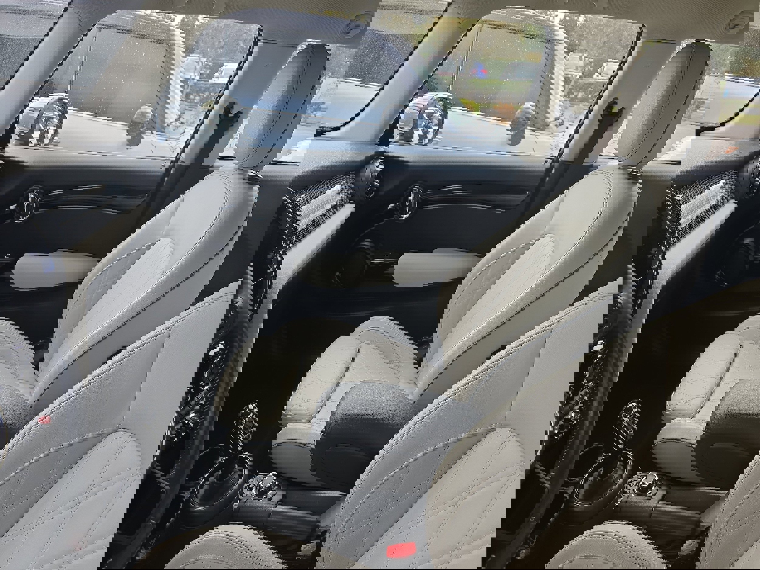 Used 2023 MINI Cooper S w/ Signature Upholstery Package image 4