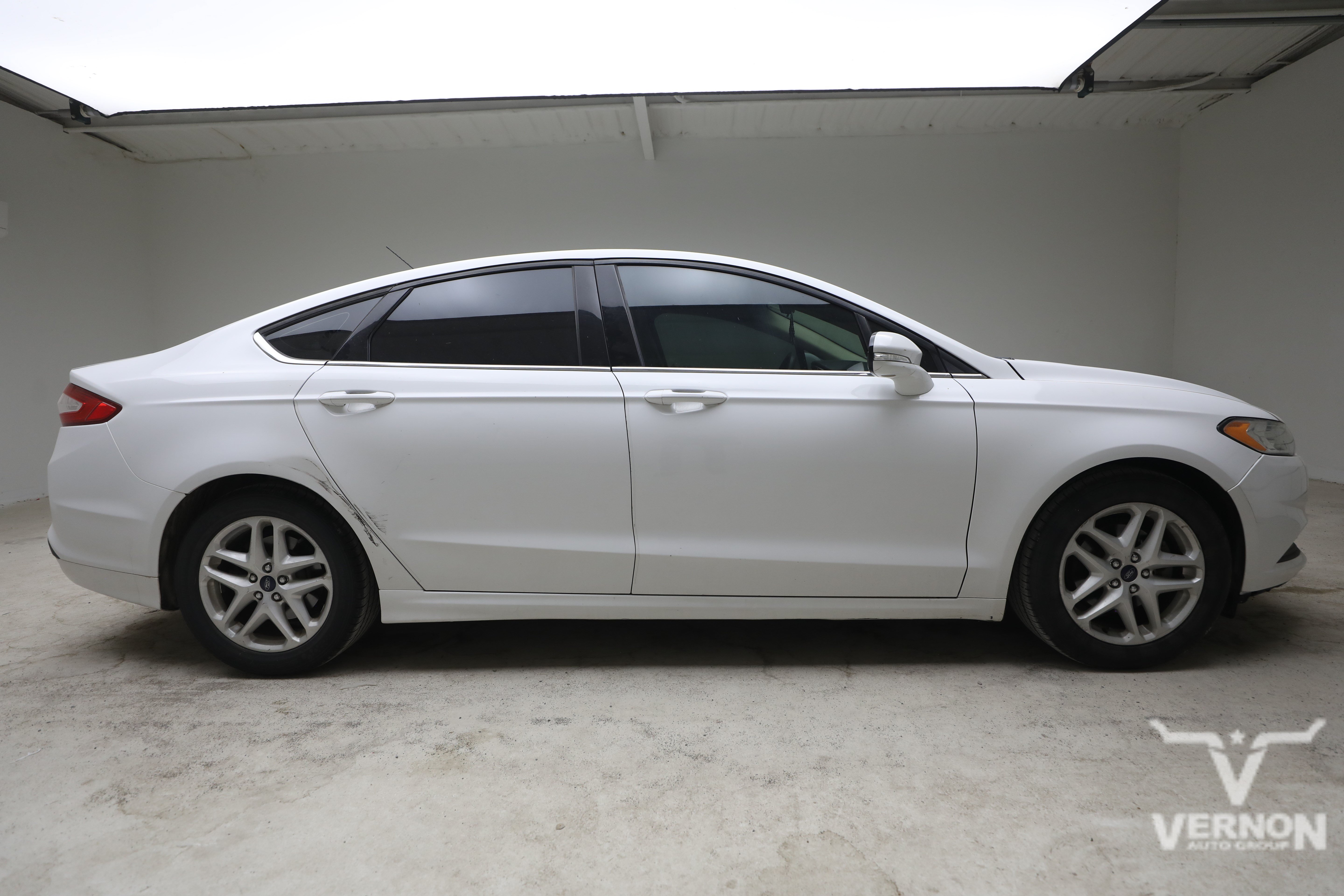 Used 2014 Ford Fusion SE FWD image 5
