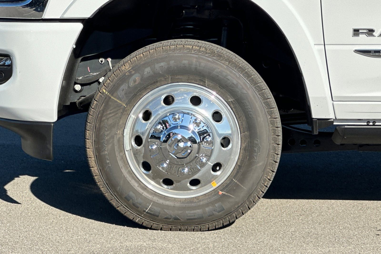 New 2026 RAM 3500 Limited image 33