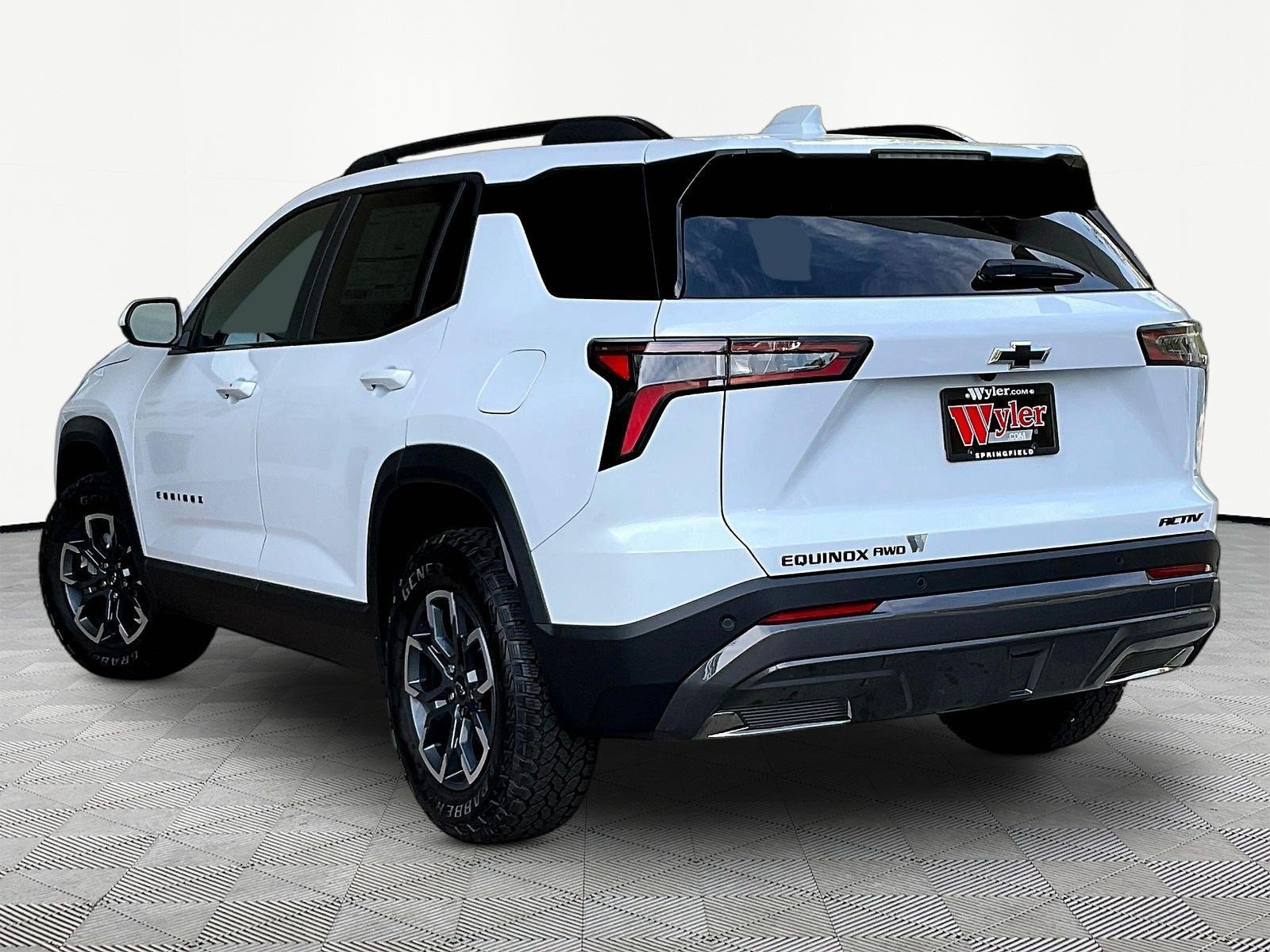 New 2027 Chevrolet Equinox ACTIV AWD/4WD image 4