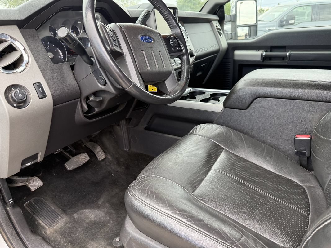 Used 2014 Ford F350 Lariat w/ Lariat Chrome Package AWD/4WD image 31