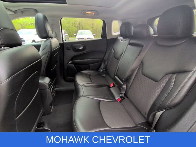 Used 2021 Jeep Compass Latitude w/ Sun and Sound Group AWD/4WD image 27