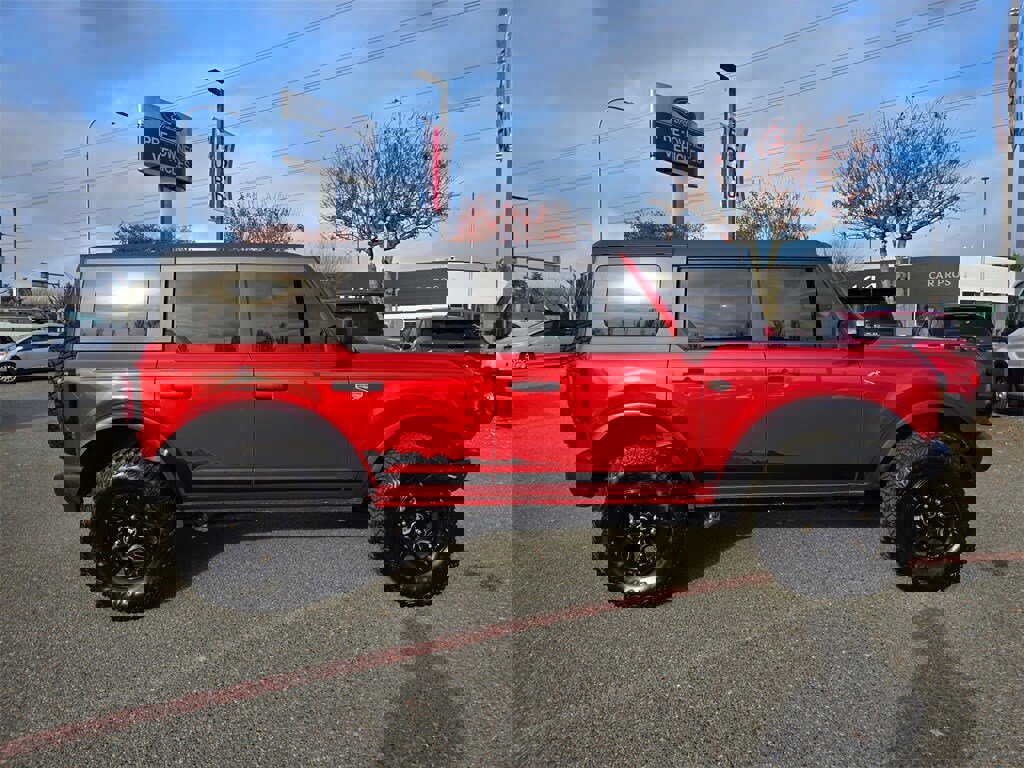 Used 2024 Ford Bronco Wildtrak image 4