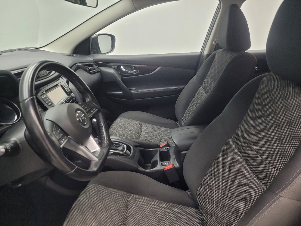 Used 2017 Nissan Rogue Sport SV w/ SV Premium Package image 17