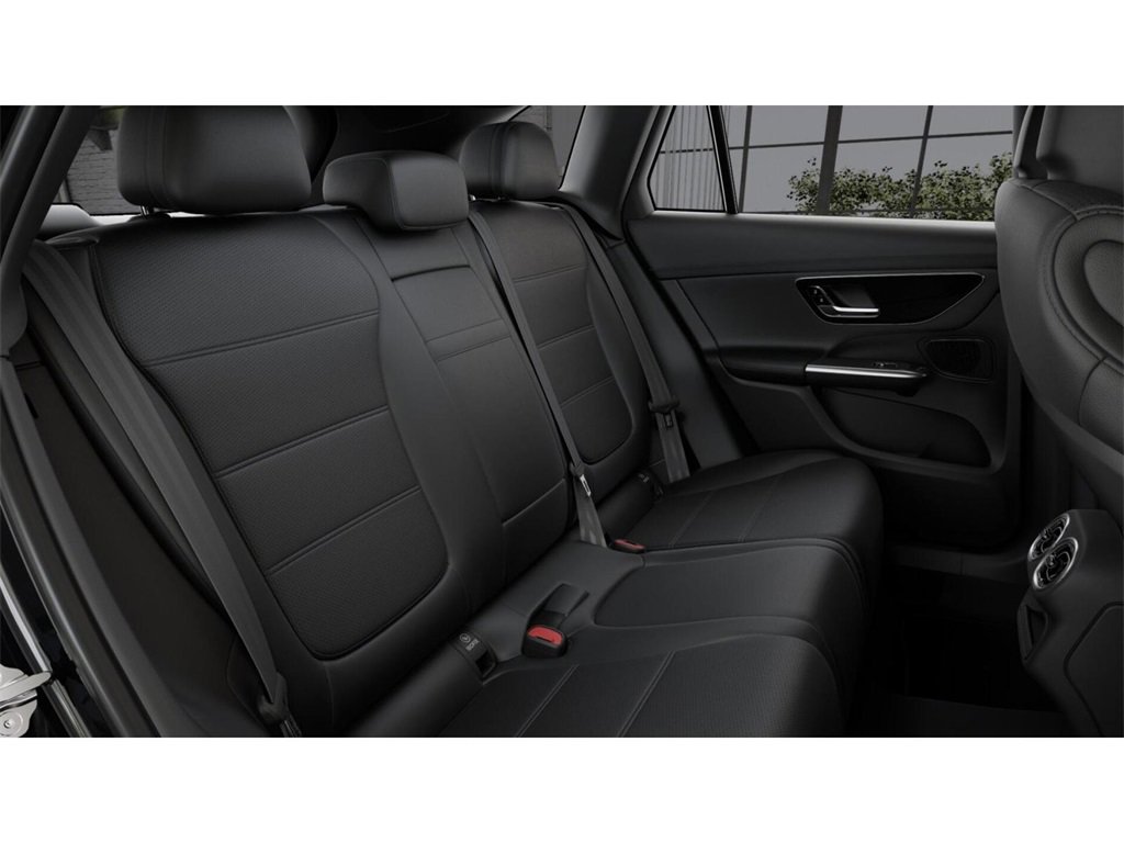 New 2025 Mercedes-Benz GLC 300 4MATIC image 5