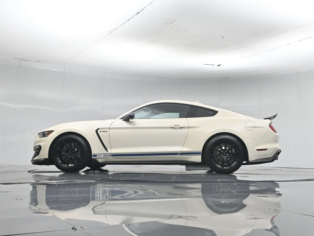 Used 2020 Ford Mustang Shelby GT350 w/ Technology Package RWD image 7