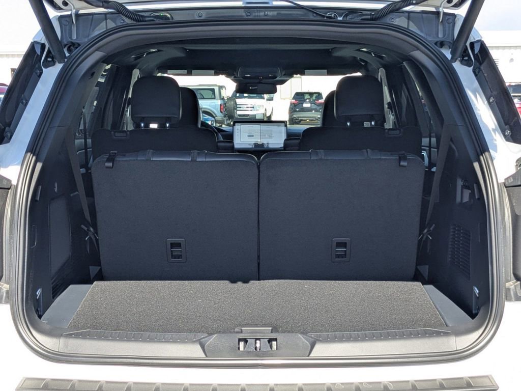 New 2026 Ford Explorer ST w/ Sun And Sound Package image 13
