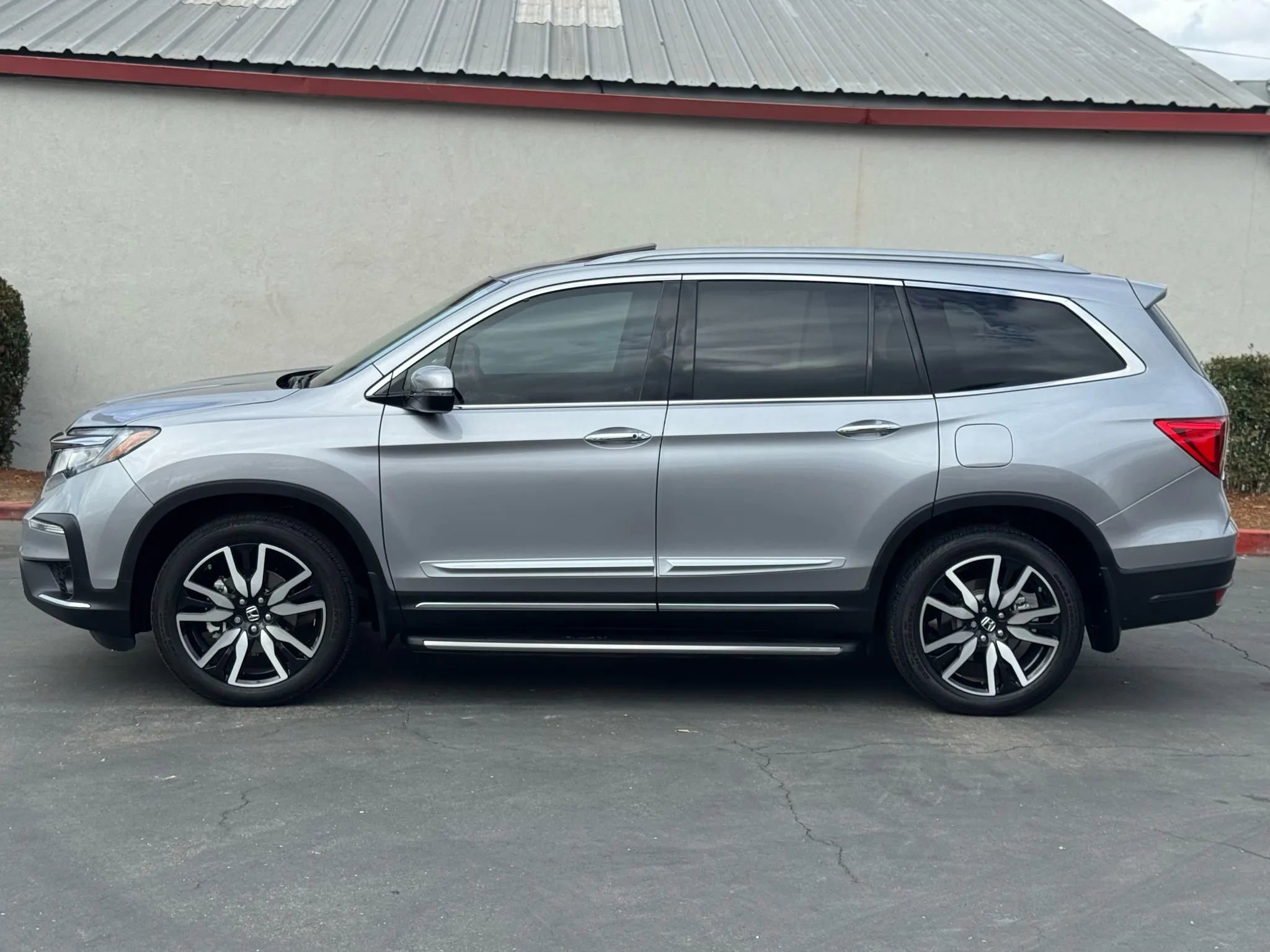 Used 2022 Honda Pilot Elite image 3