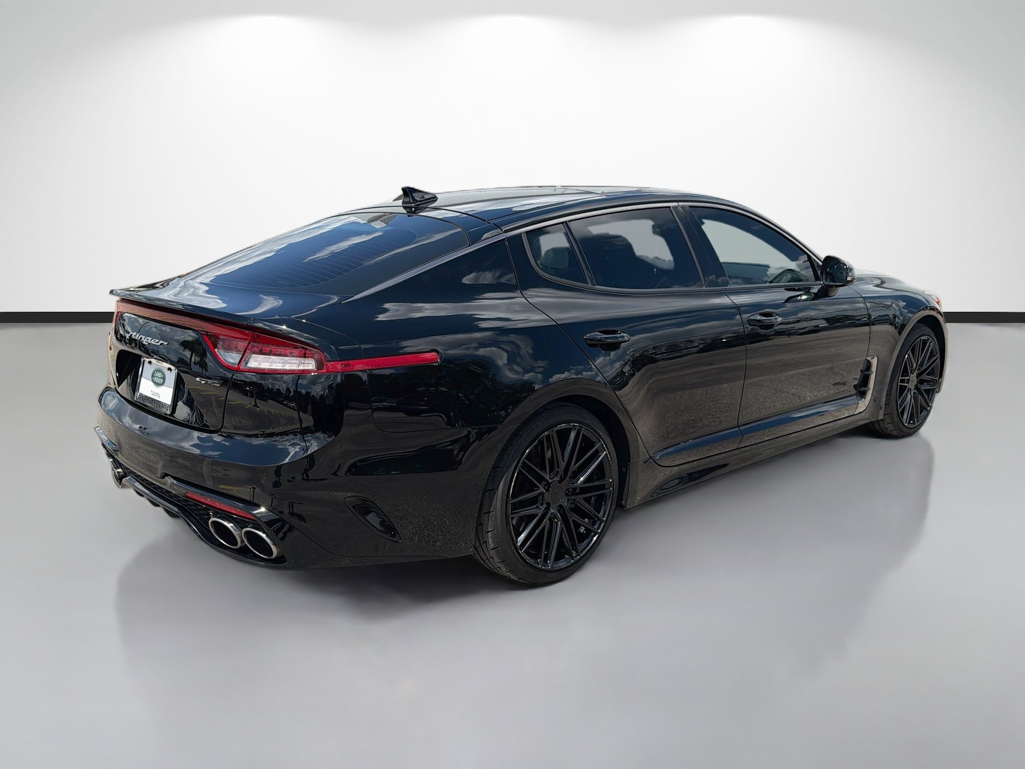 Used 2022 Kia Stinger GT-Line w/ Sun & Sound Package RWD image 5
