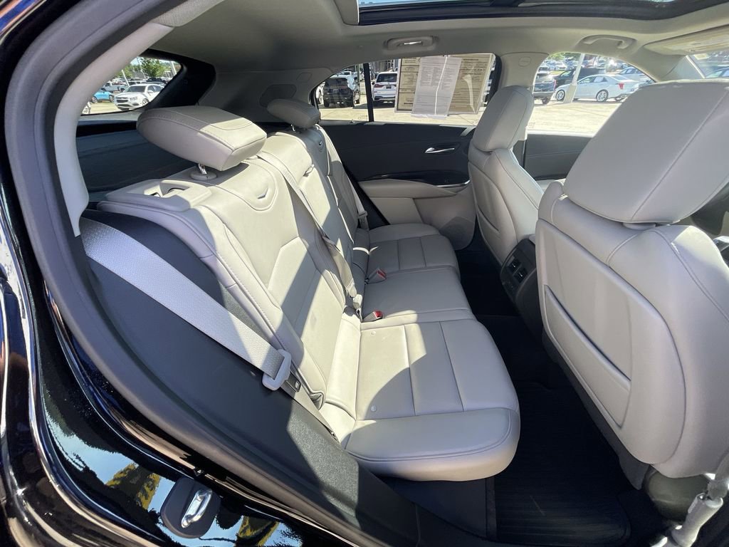 Used 2019 Cadillac XT4 Premium Luxury AWD/4WD image 28