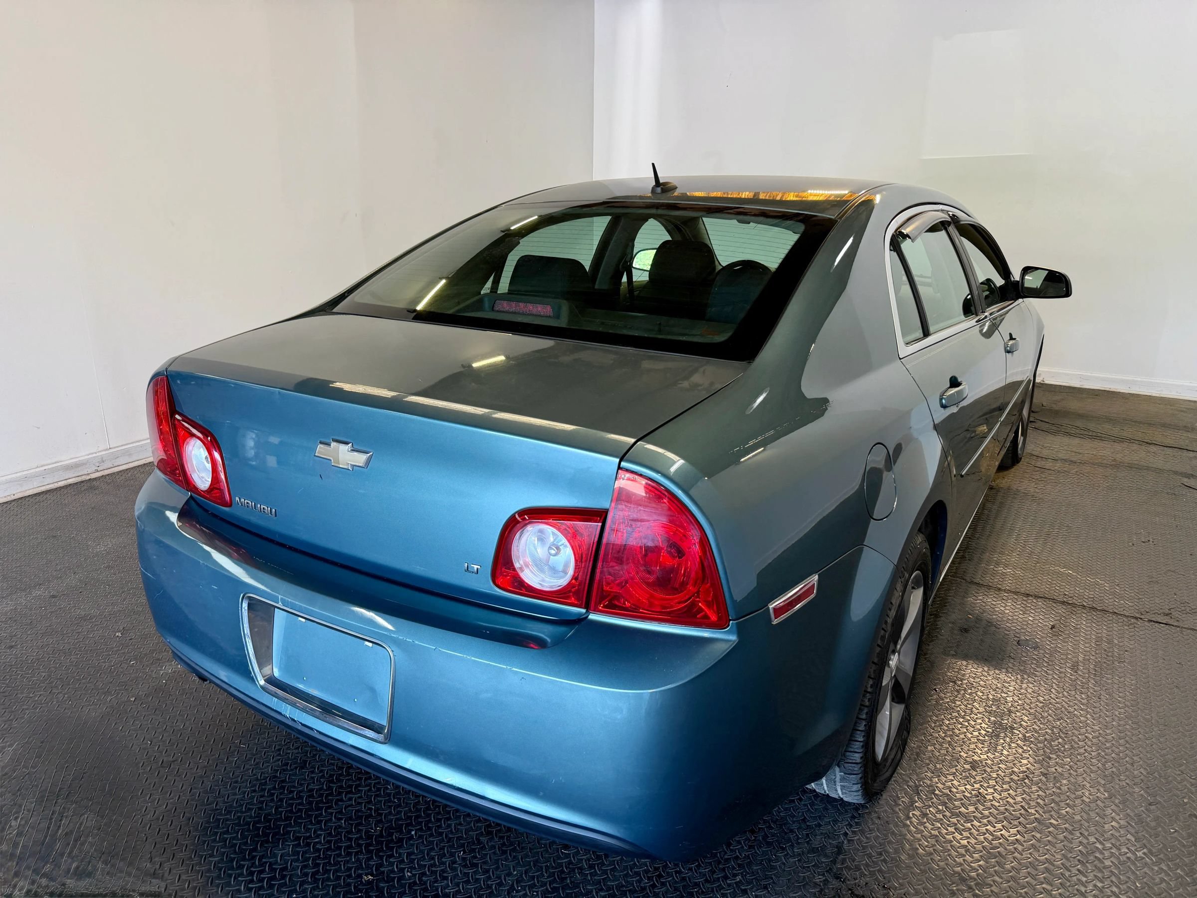 Used 2009 Chevrolet Malibu LT w/ Rear Power Package FWD image 7