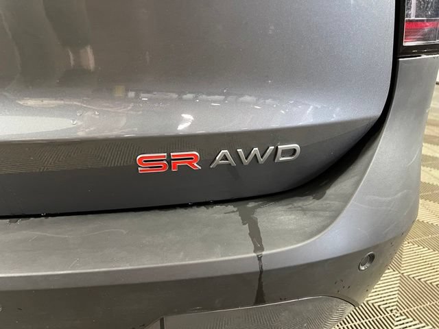 Used 2025 Nissan Kicks SR w/ SR Premium Package AWD/4WD image 7