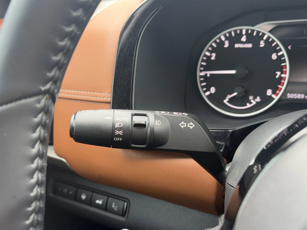 Used 2022 Nissan Pathfinder Platinum w/ Cargo Package image 15