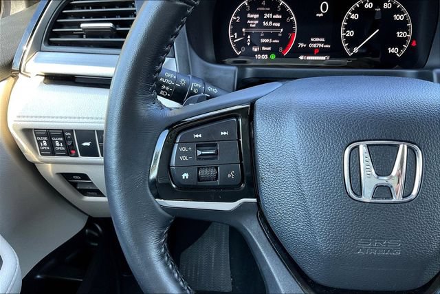 Used 2025 Honda Odyssey Touring image 13