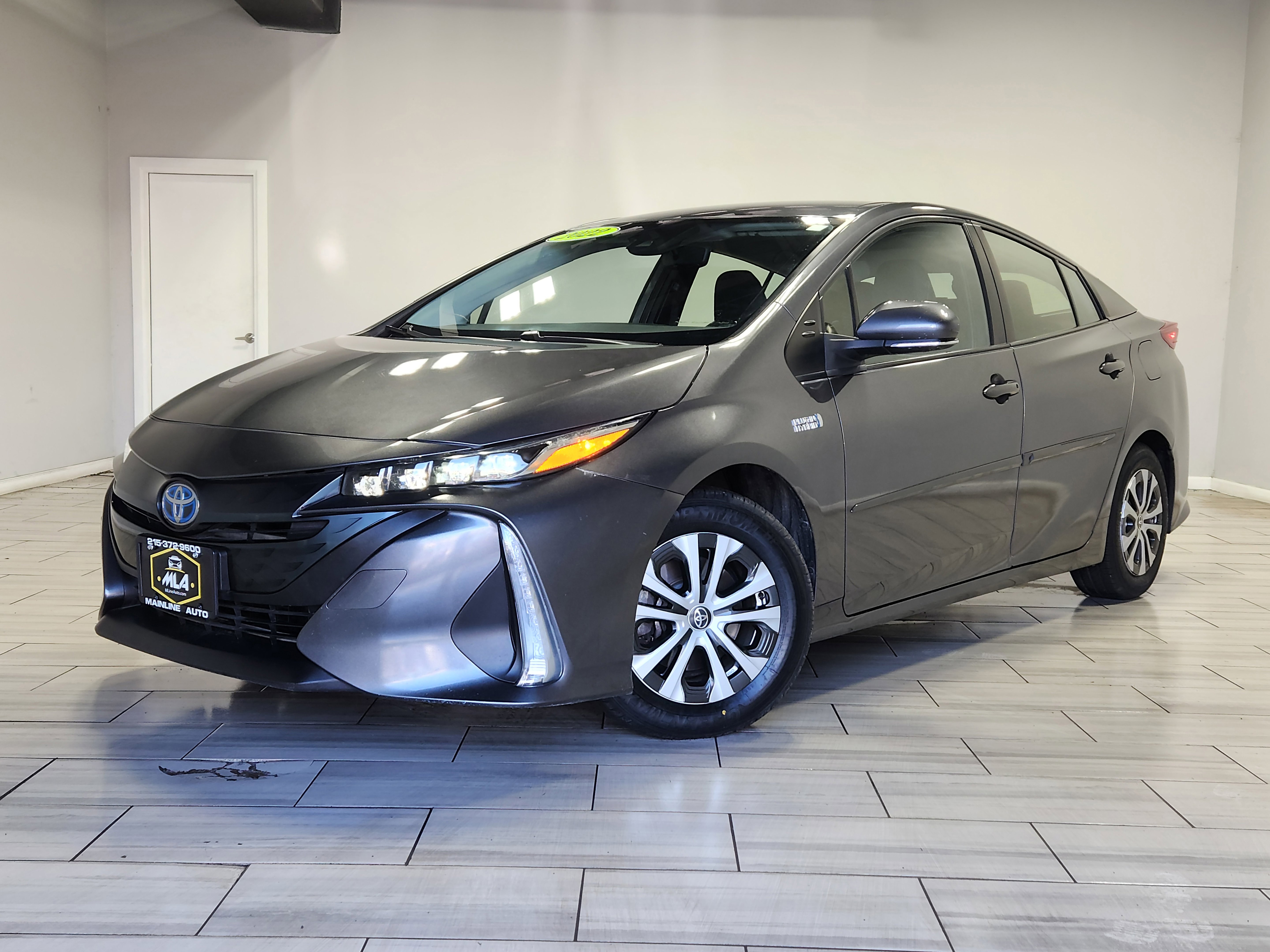 Used 2022 Toyota Prius Prime LE FWD image 1