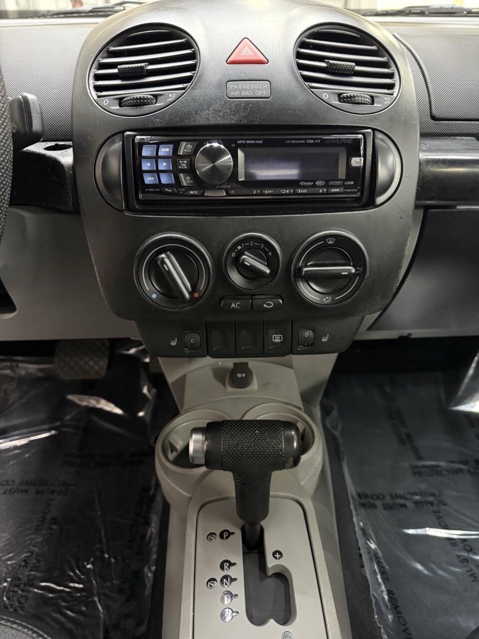 Used 2005 Volkswagen Beetle GLS FWD image 23
