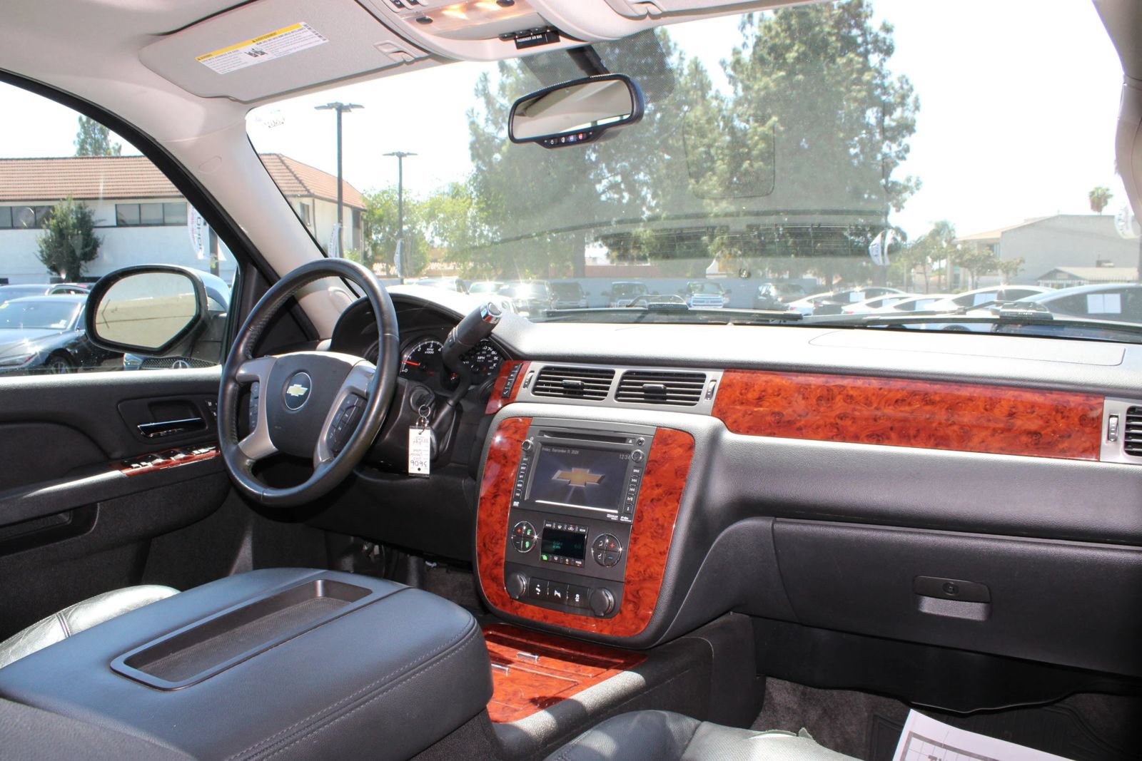 Used 2013 Chevrolet Tahoe LTZ AWD/4WD image 23