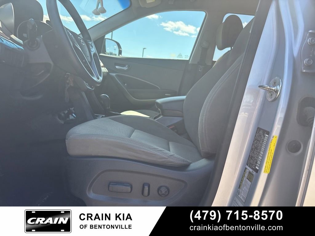 Used 2018 Hyundai Santa Fe SE w/ Cargo Package FWD image 11