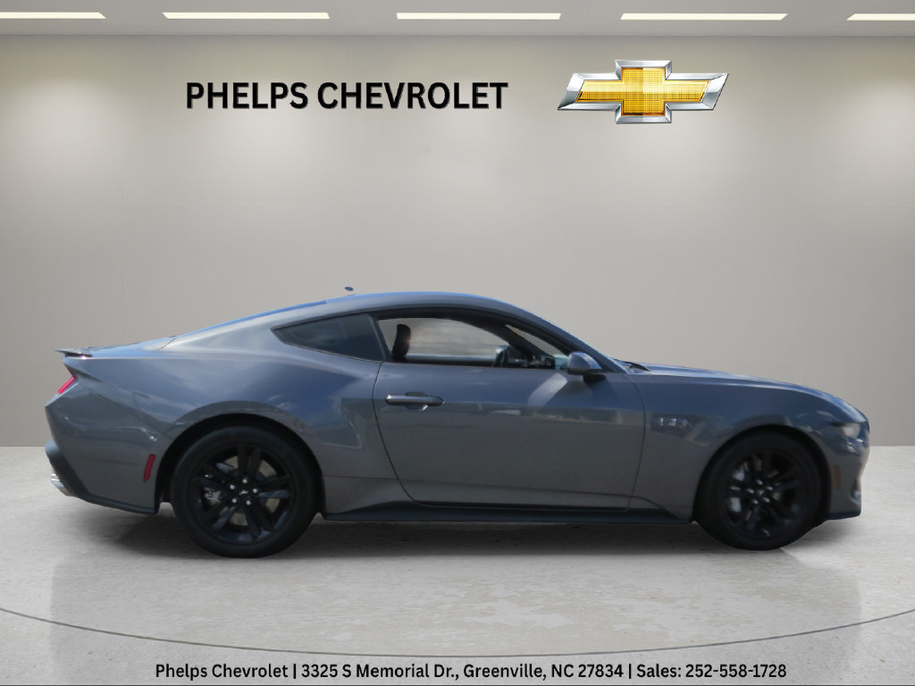 Used 2024 Ford Mustang GT RWD image 9