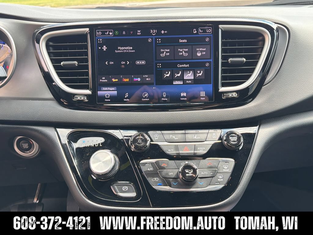 Used 2025 Chrysler Pacifica Select FWD image 26