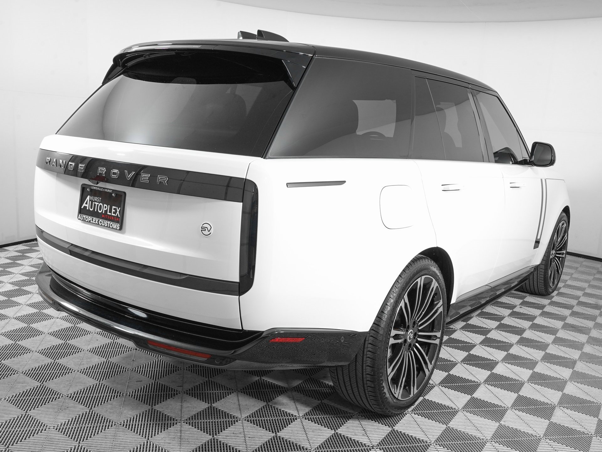 Used 2023 Land Rover Range Rover SE image 5