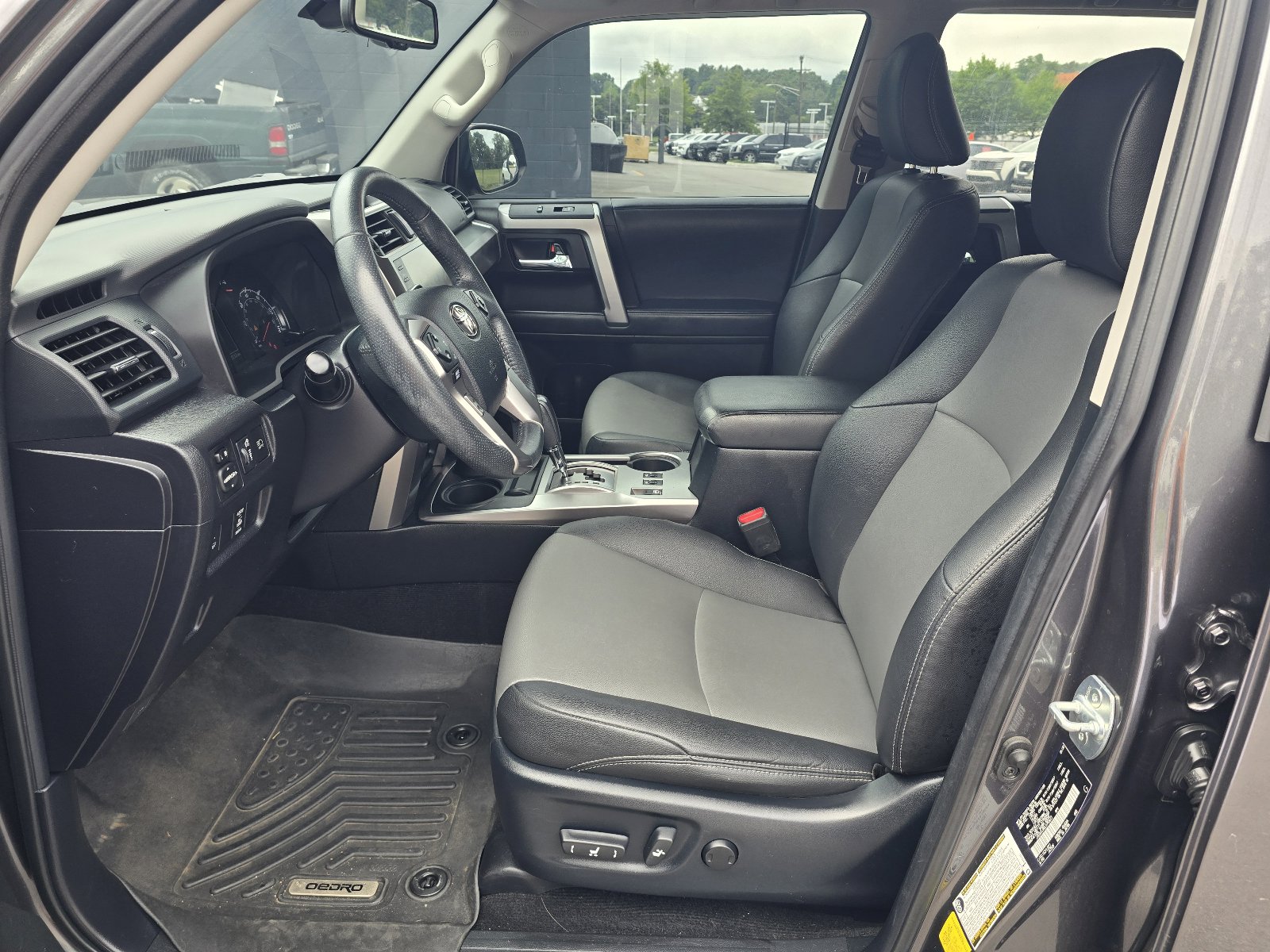 Used 2020 Toyota 4Runner SR5 Premium w/ Moonroof Package AWD/4WD image 13